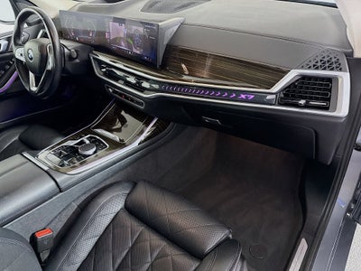 2025 BMW X7 xDrive40i