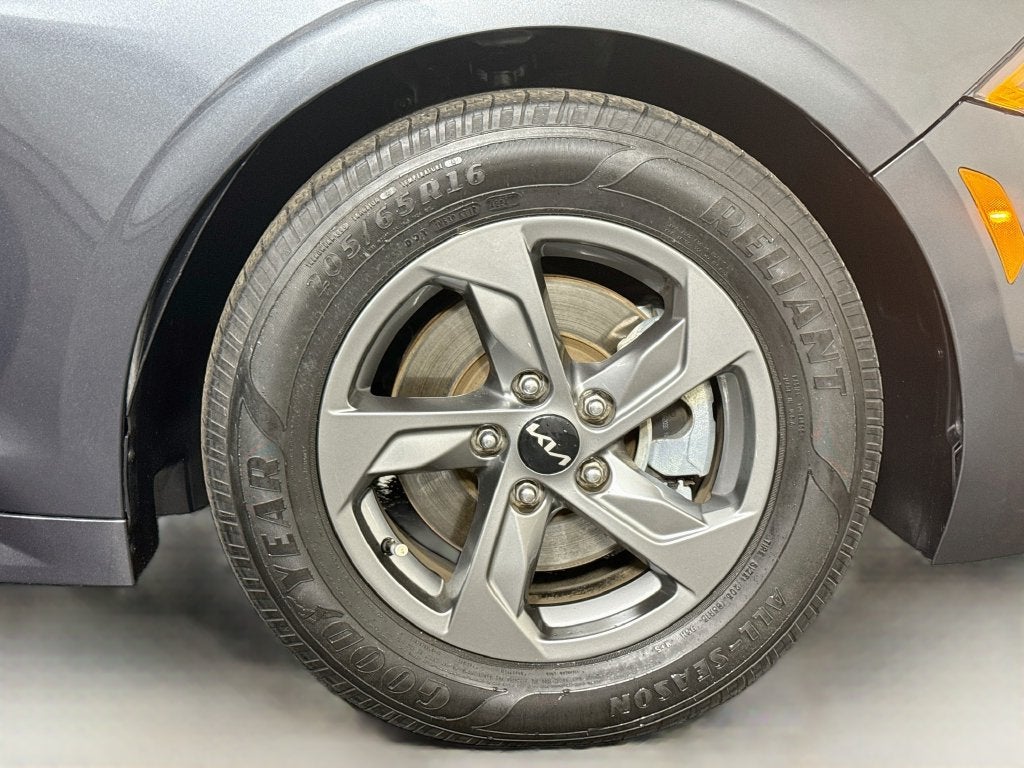 2024 Kia K5 LXS