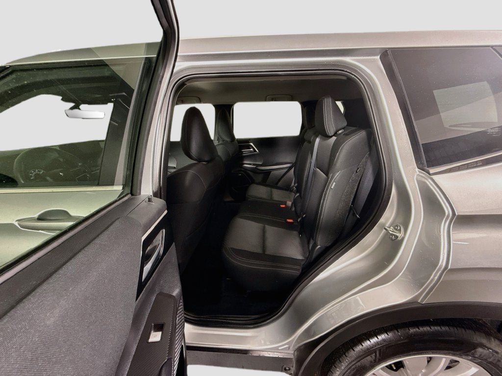 2025 Mitsubishi Outlander ES