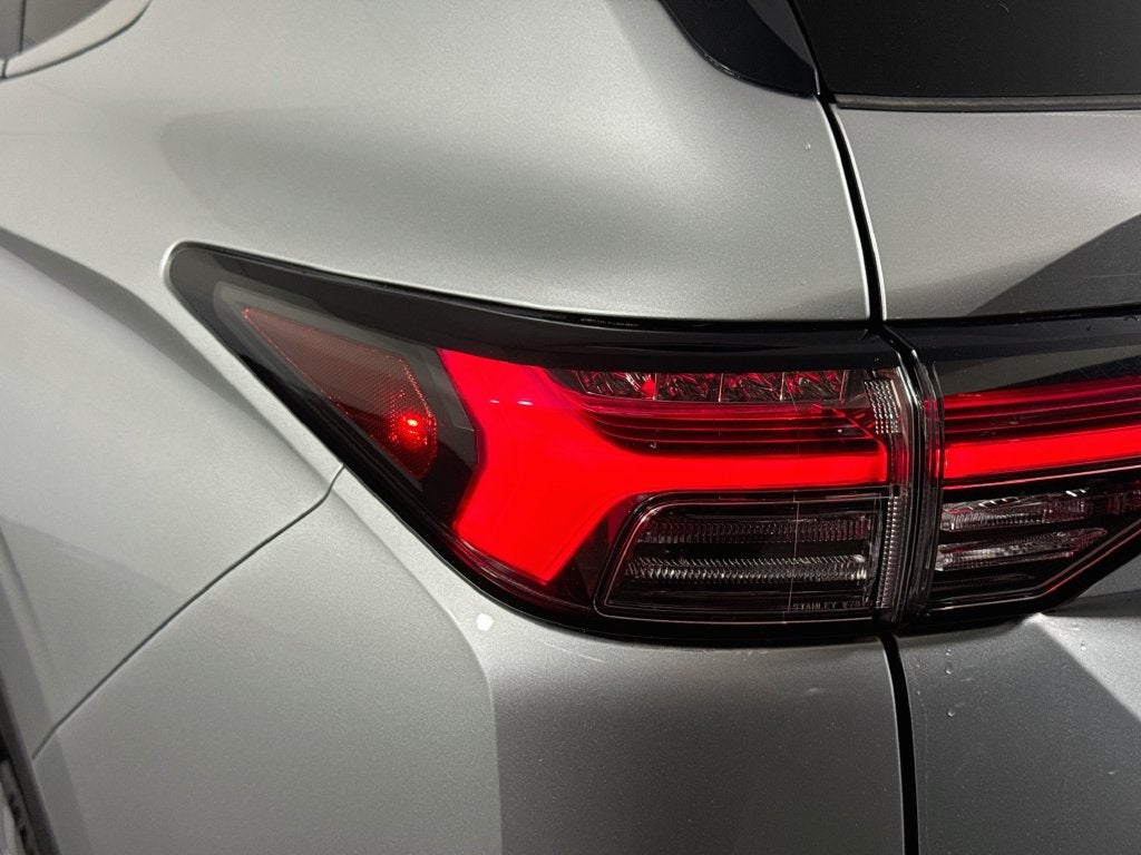 2025 Mitsubishi Outlander ES
