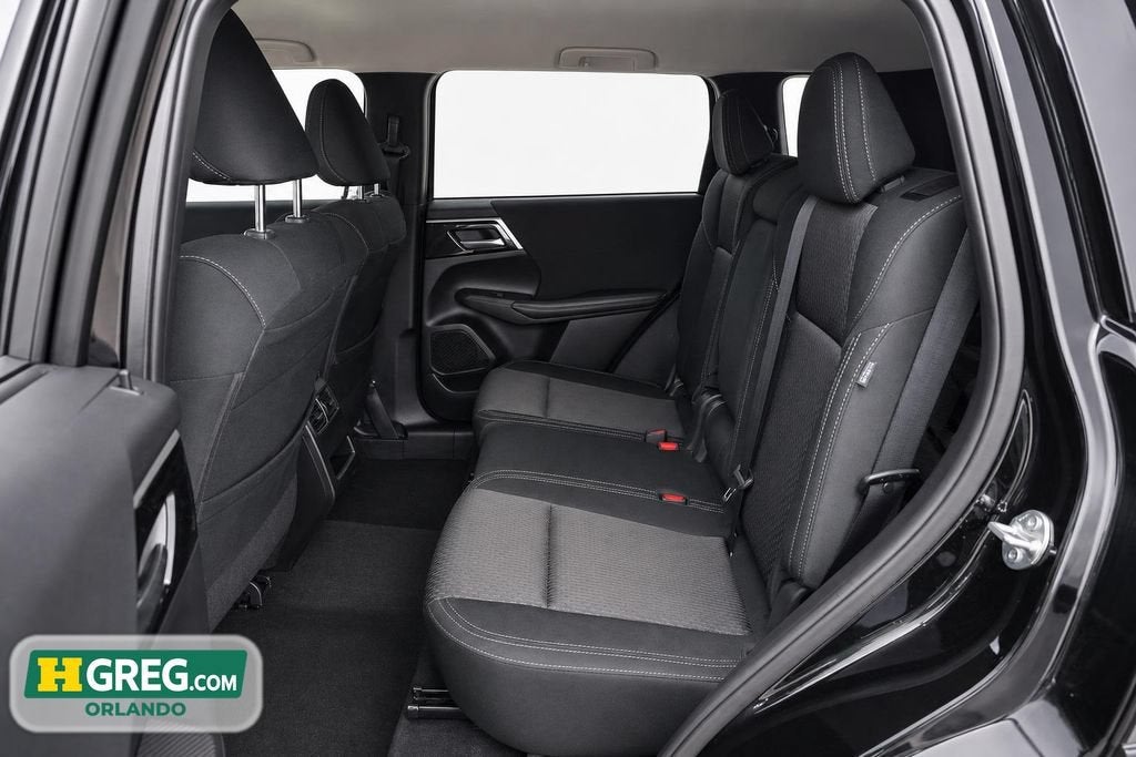 2024 Mitsubishi Outlander ES