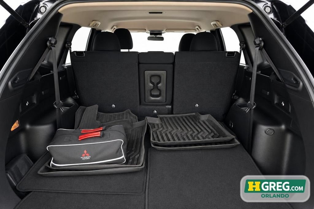 2024 Mitsubishi Outlander ES