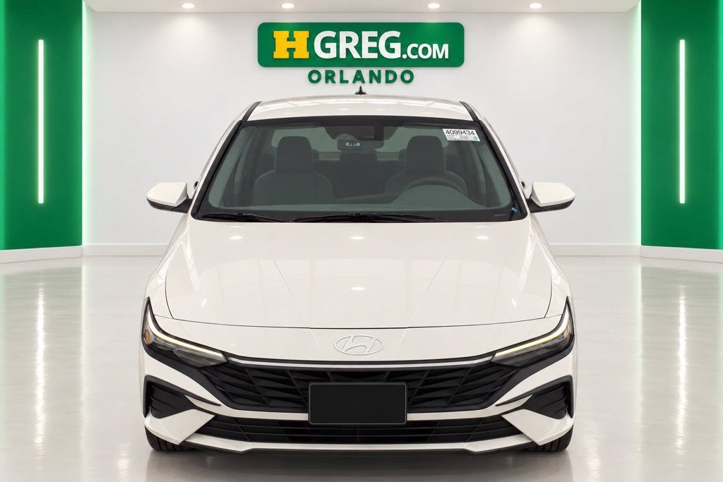 2024 Hyundai Elantra SE