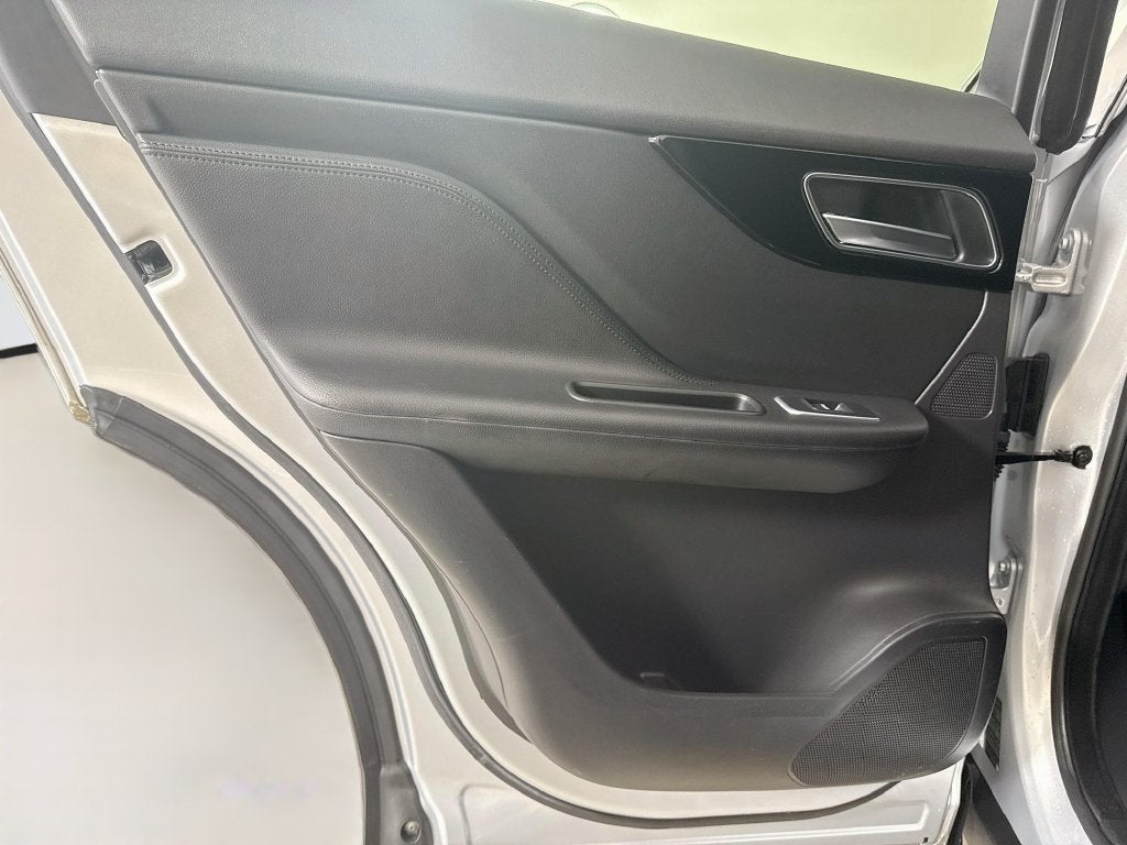 2020 Jaguar F-PACE 25t Premium
