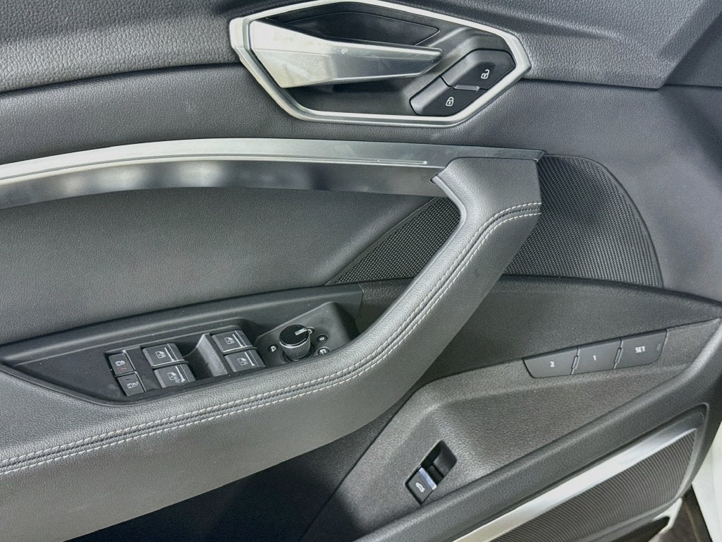 2022 Audi e-tron Sportback S line Premium Plus quattro