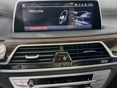 2022 BMW 7 Series 740i
