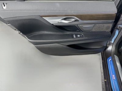 2022 BMW 7 Series 740i