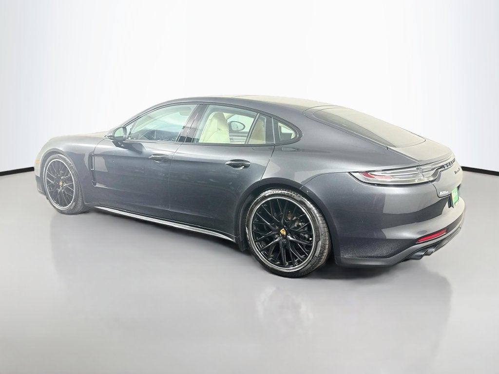 2023 Porsche Panamera 4