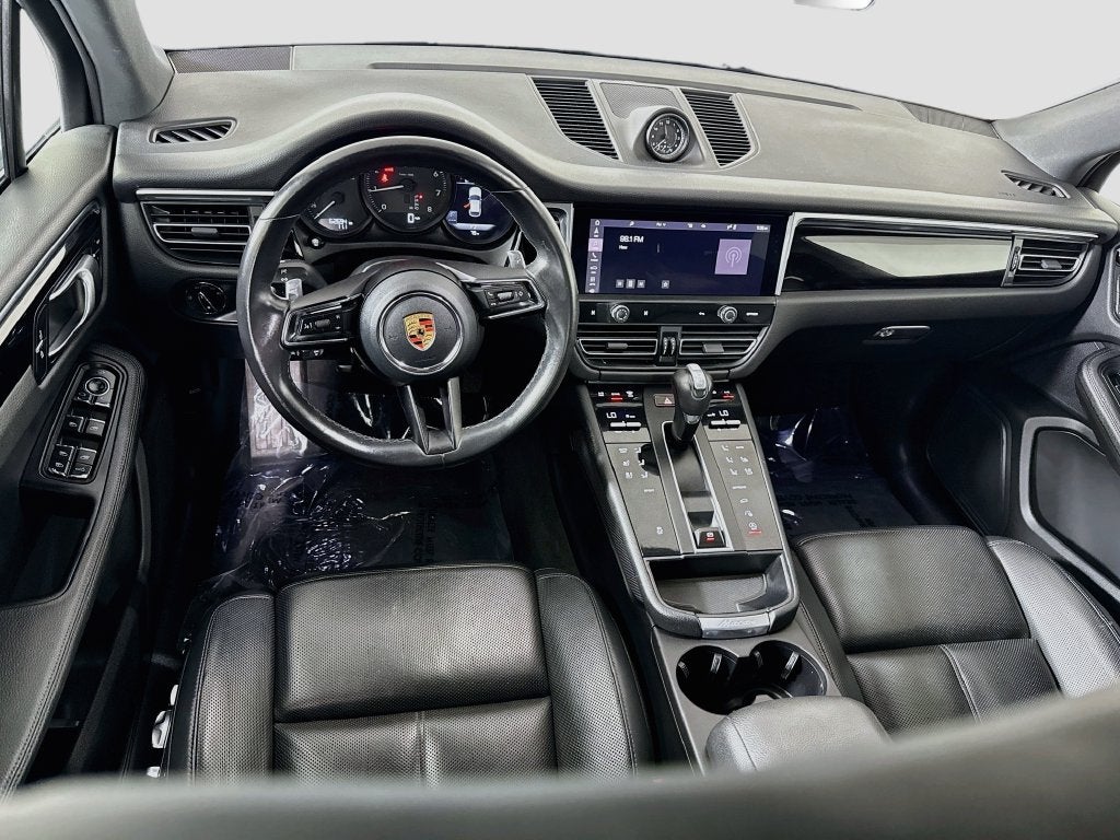 2023 Porsche Macan Base