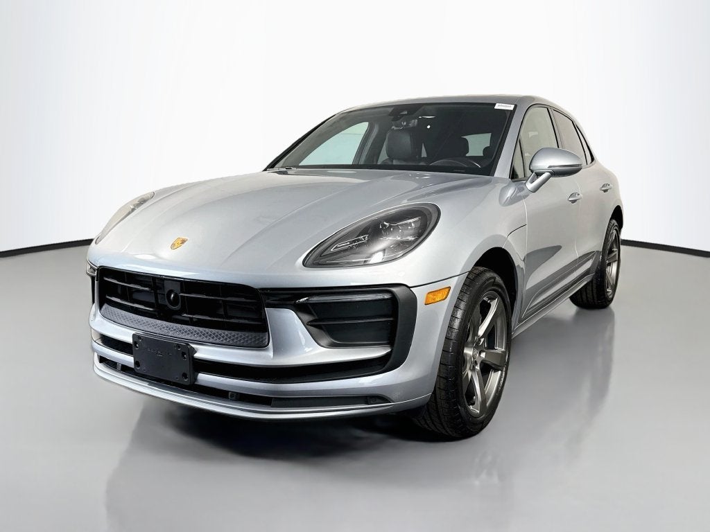 2023 Porsche Macan Base