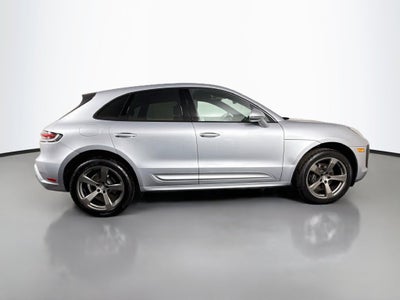 2023 Porsche Macan Base