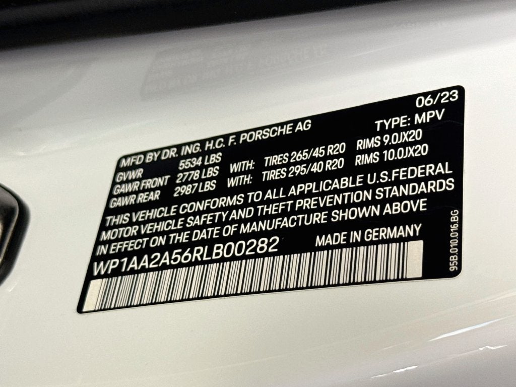 2024 Porsche Macan Base