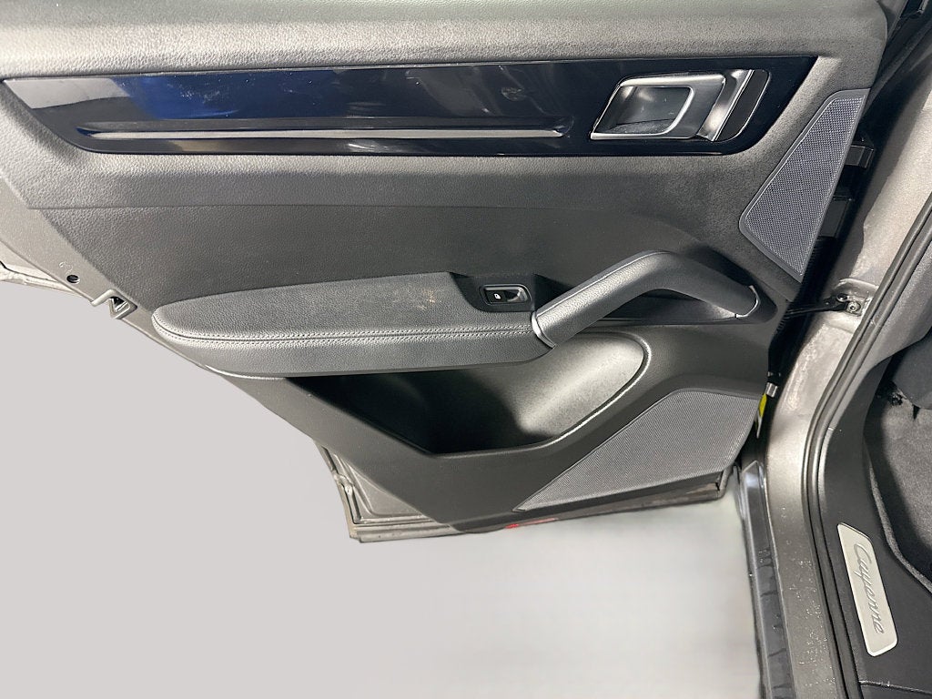 2023 Porsche Cayenne Base