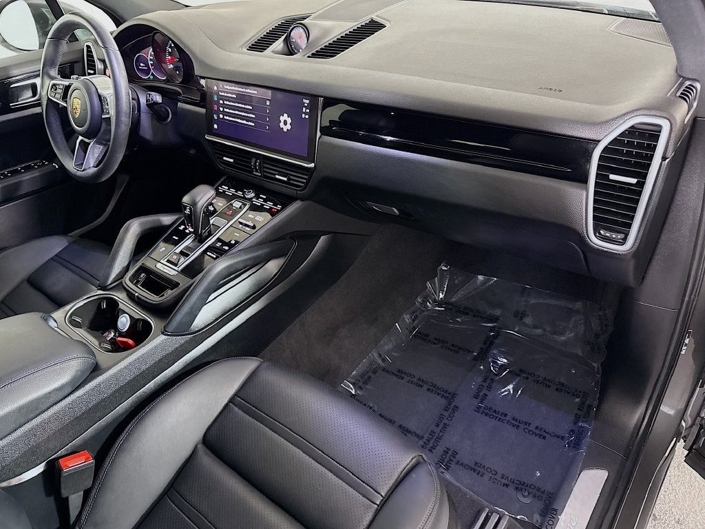 2023 Porsche Cayenne Base