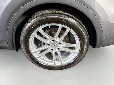 2023 Porsche Cayenne Base