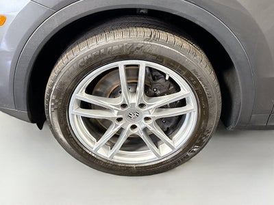 2023 Porsche Cayenne Base