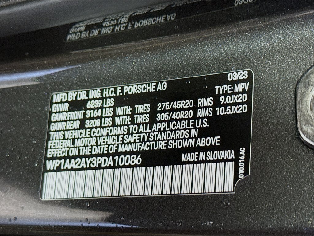 2023 Porsche Cayenne Base