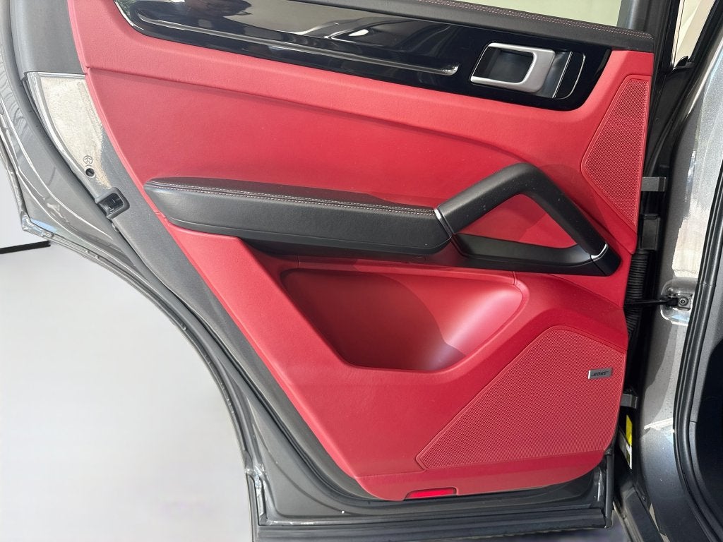 2021 Porsche Cayenne Base