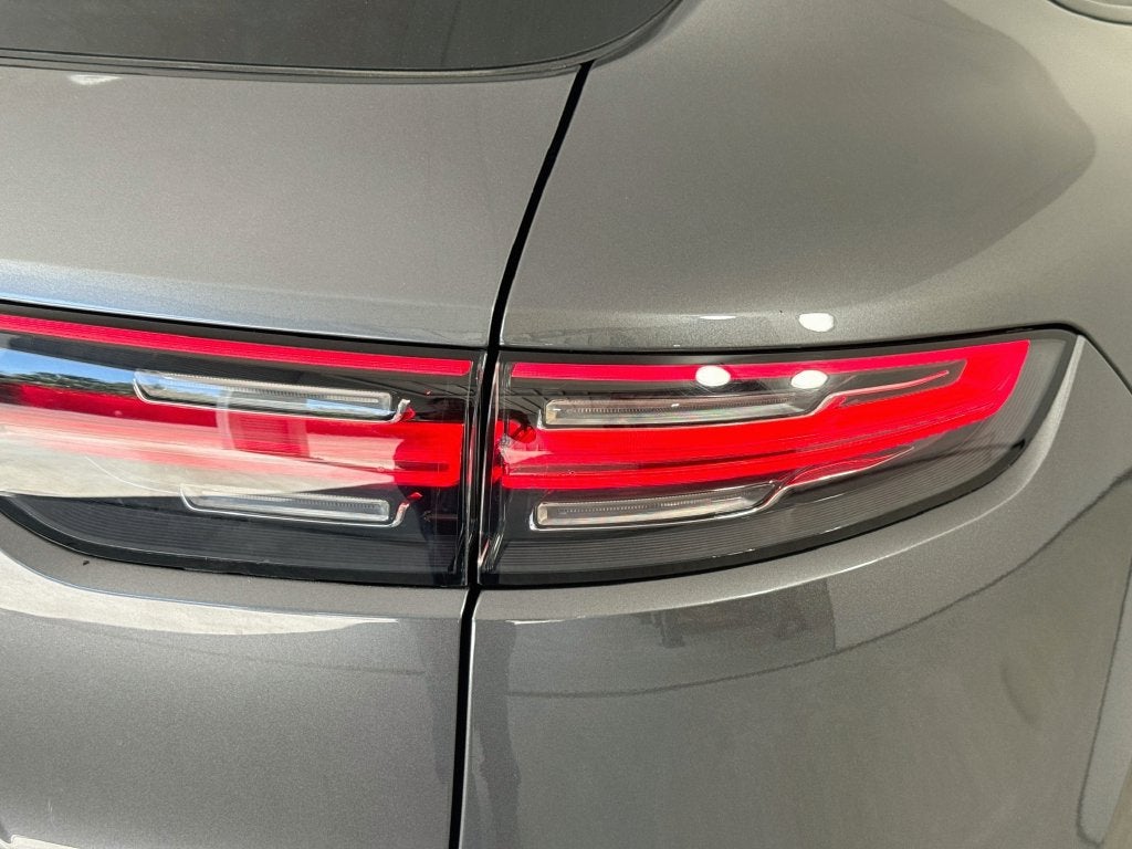 2021 Porsche Cayenne Base