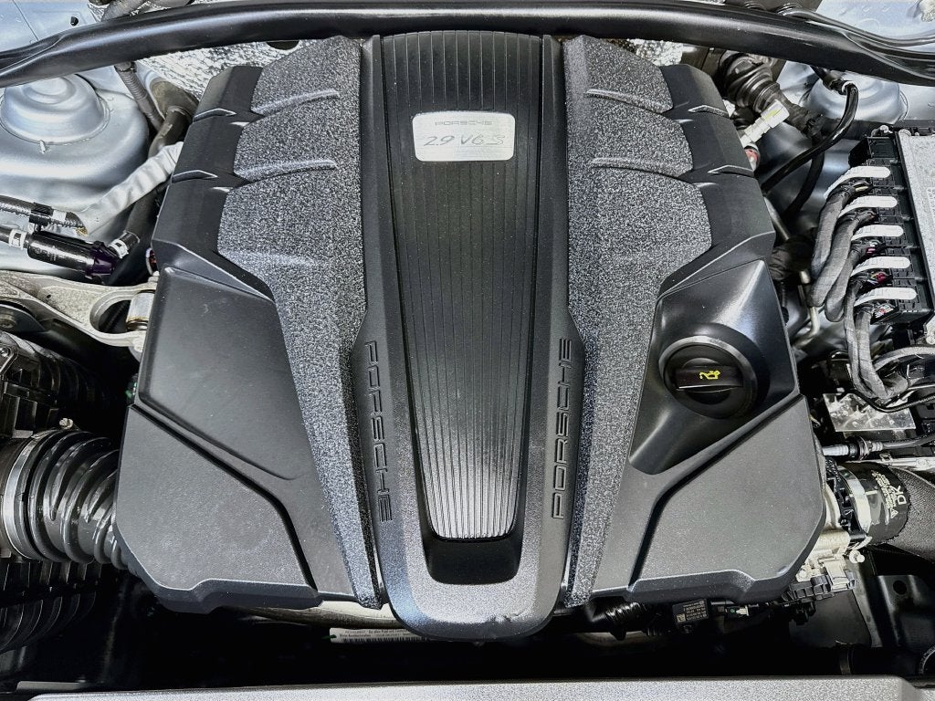 2023 Porsche Macan S