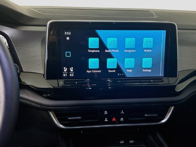 2026 Volkswagen Atlas Cross Sport SE w/Technology