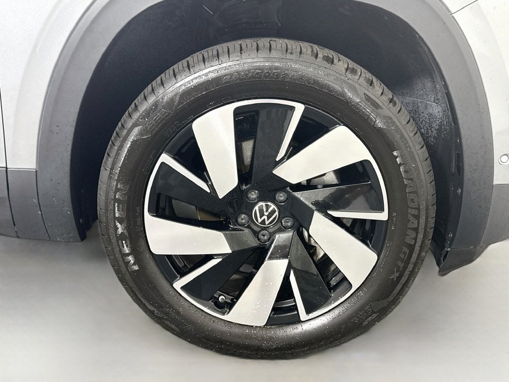 2026 Volkswagen Atlas Cross Sport SE w/Technology