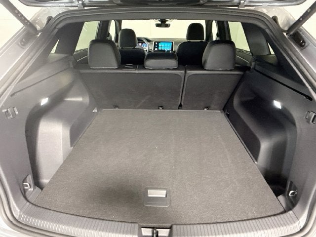 2026 Volkswagen Atlas Cross Sport SE w/Technology