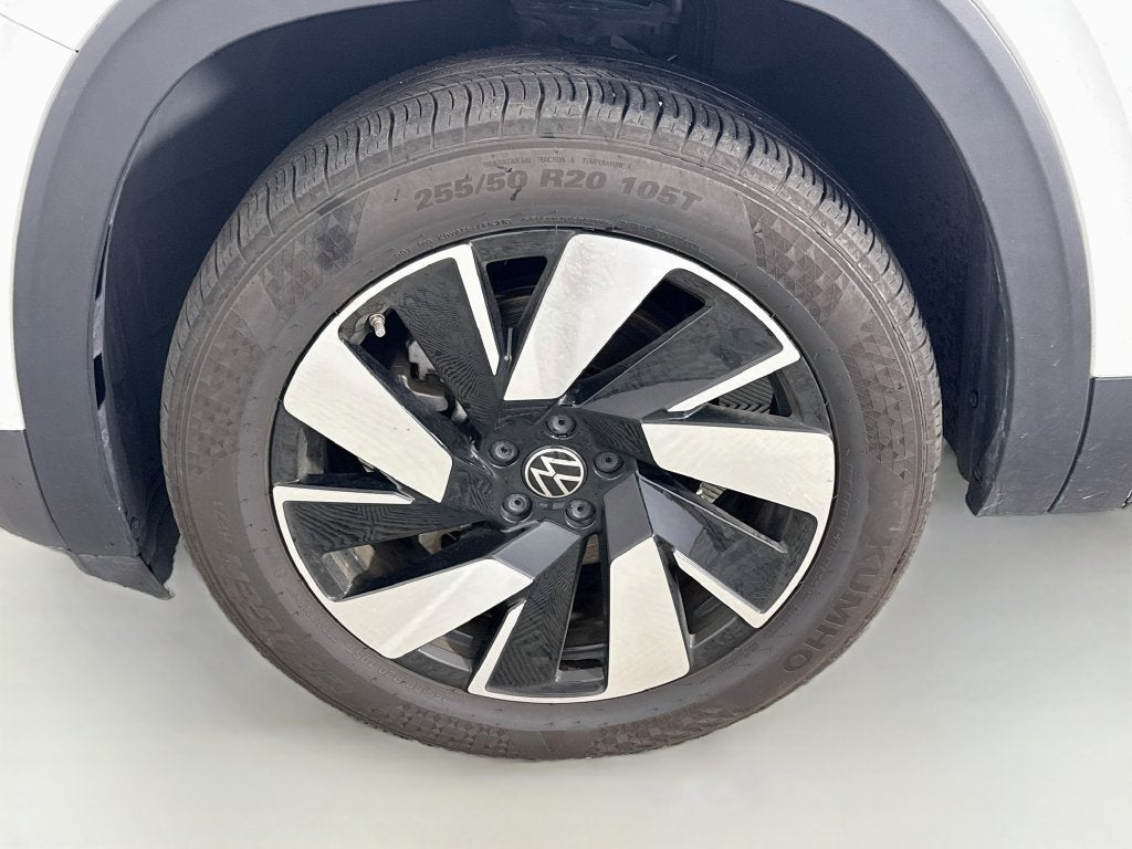 2026 Volkswagen Atlas Cross Sport SE w/Technology