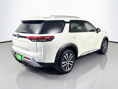 2022 Nissan Pathfinder Platinum