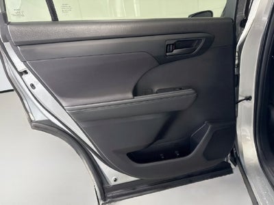 2020 Toyota Highlander LE