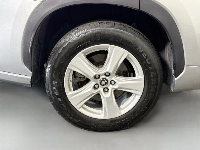 2020 Toyota Highlander LE
