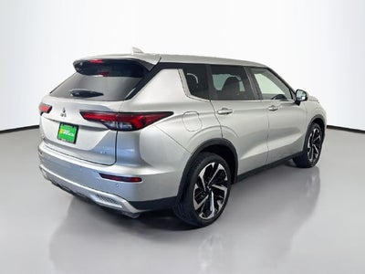 2023 Mitsubishi Outlander SE