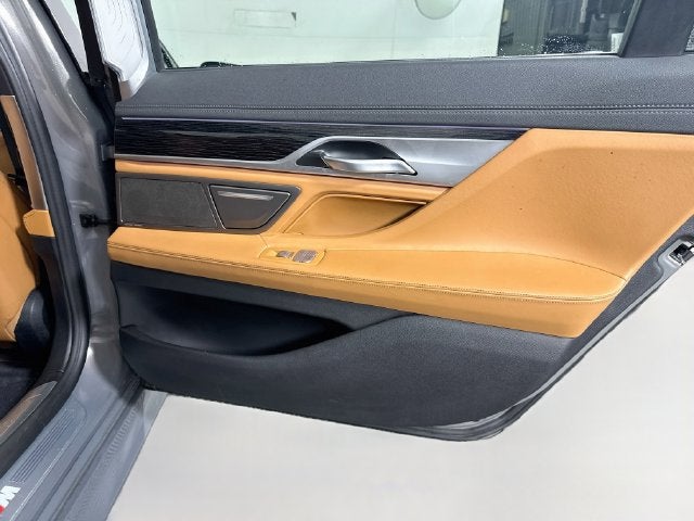 2022 BMW 7 Series 740i