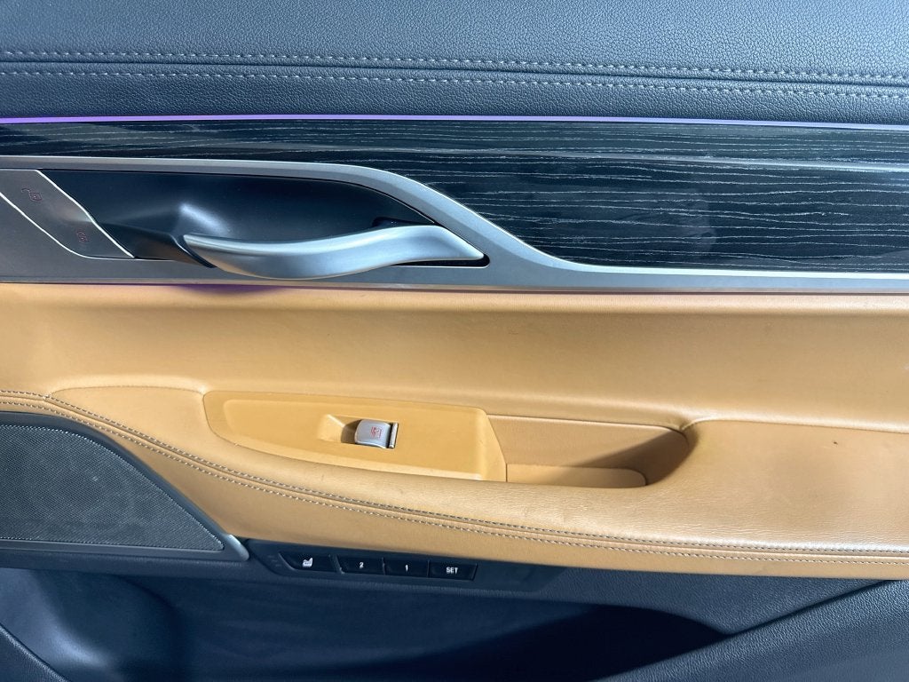 2022 BMW 7 Series 740i