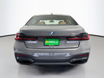 2022 BMW 7 Series 740i