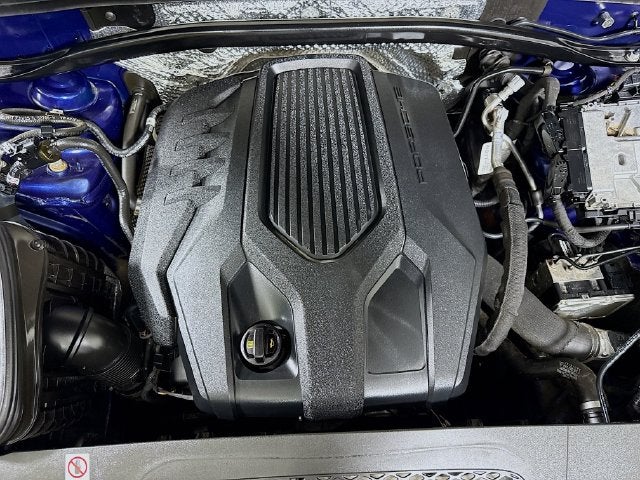 2023 Porsche Macan Base