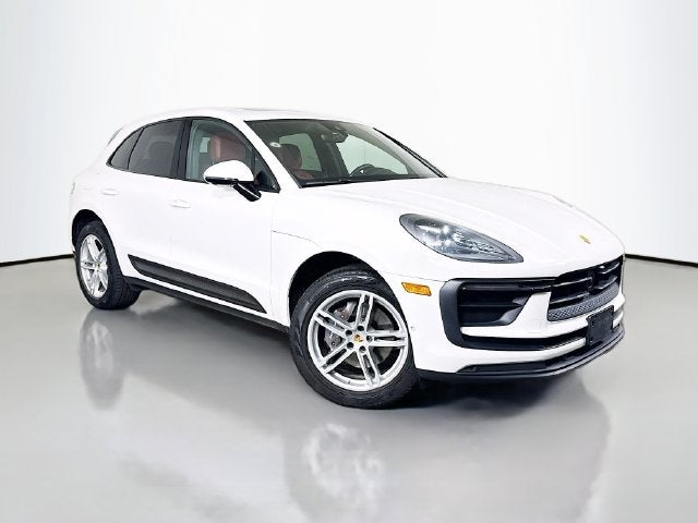 2023 Porsche Macan Base