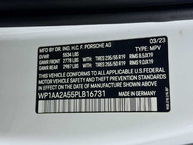 2023 Porsche Macan Base