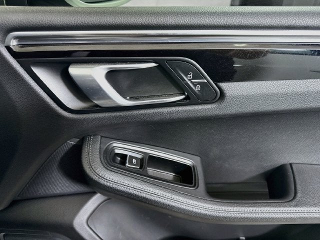 2019 Porsche Macan Base