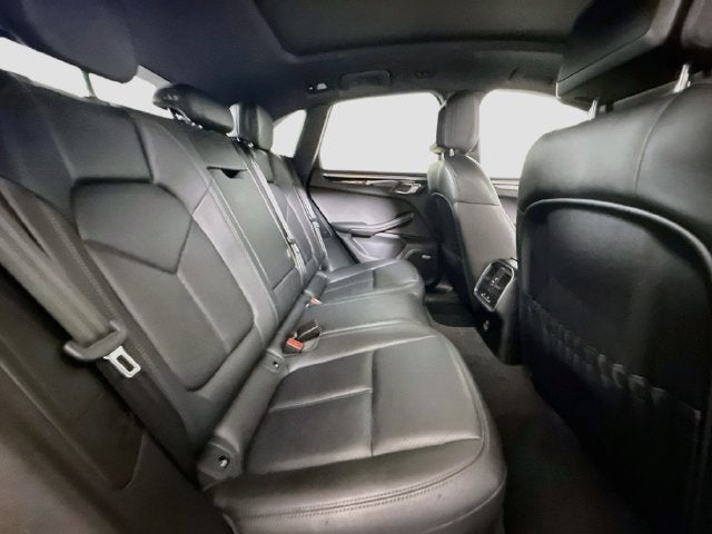 2022 Porsche Macan Base
