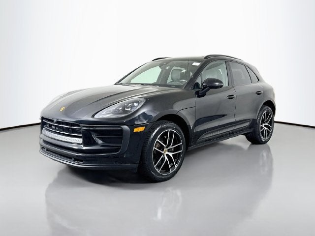 2022 Porsche Macan Base