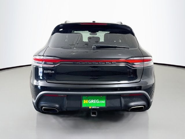 2022 Porsche Macan Base