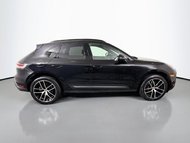 2022 Porsche Macan Base