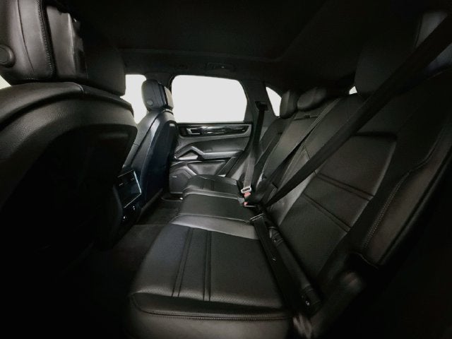 2023 Porsche Cayenne Base