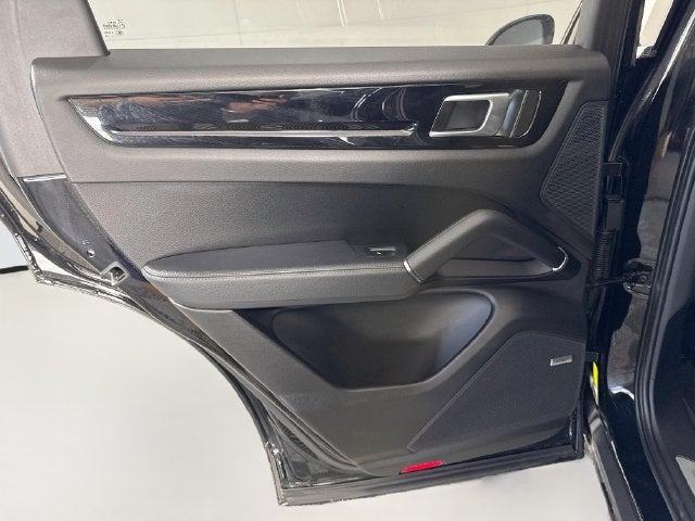 2023 Porsche Cayenne Base