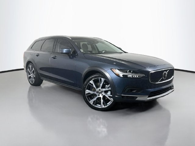 2025 Volvo V90 Cross Country B6