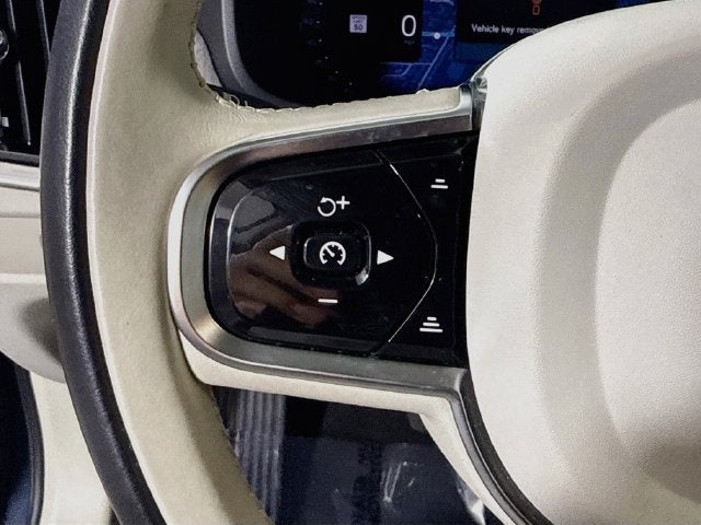 2025 Volvo V90 Cross Country B6
