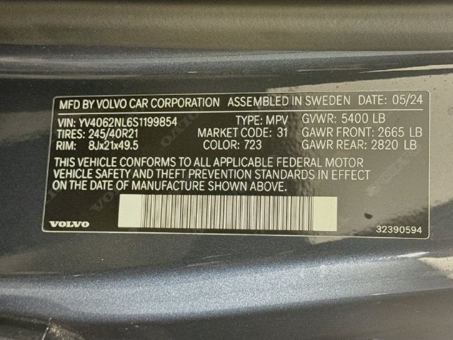 2025 Volvo V90 Cross Country B6