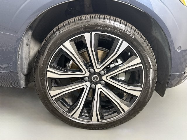 2023 Volvo XC60 B5 Ultimate Bright Theme