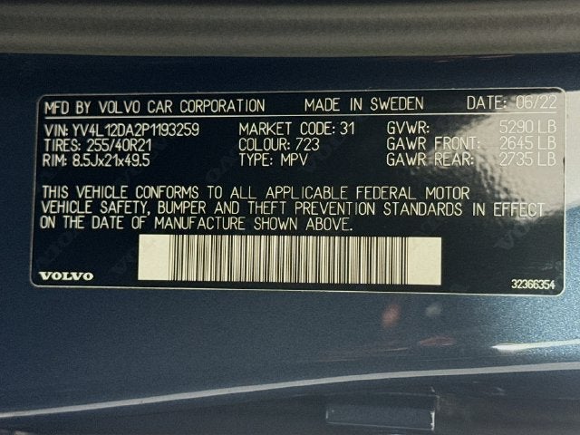 2023 Volvo XC60 B5 Ultimate Bright Theme